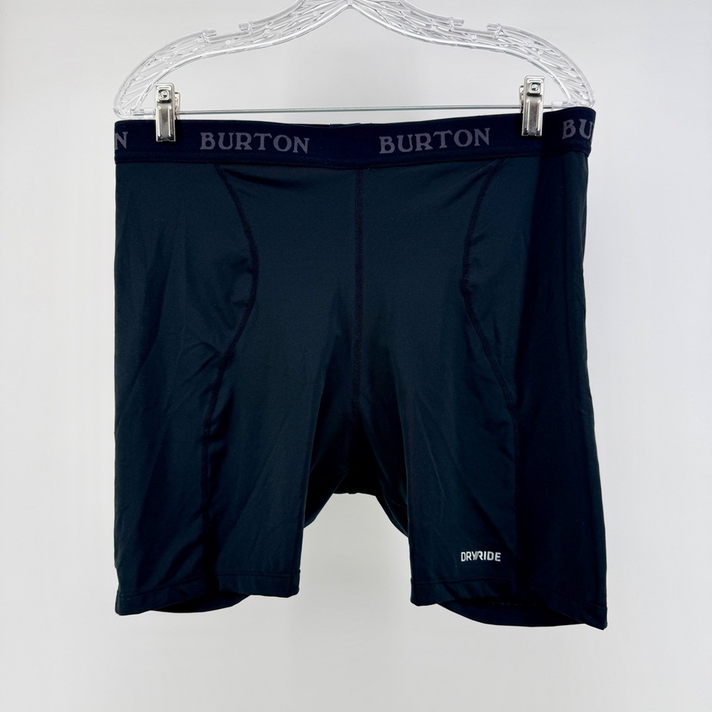 Women's Burton Luna Short, Protected by G-Form size XL